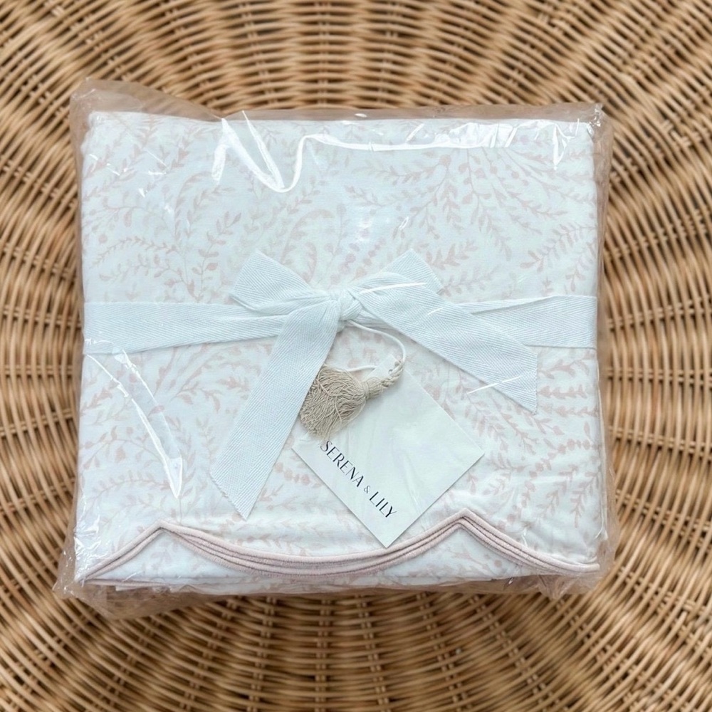 NEW Serena & Lily Priano Sateen Sheet Set (King)-Pink Sand